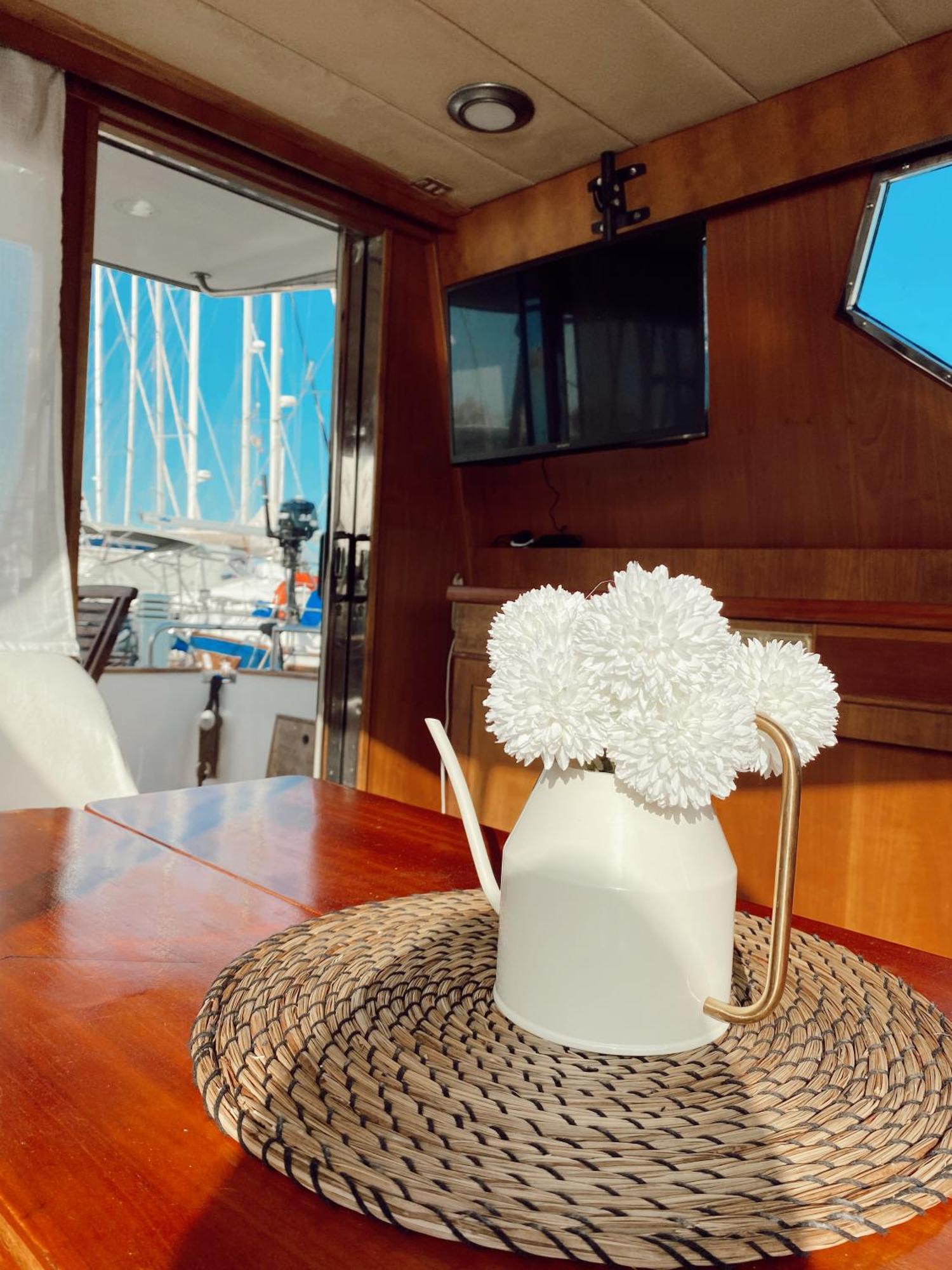 Hotel Malmo'S Yacht Valenza Esterno foto
