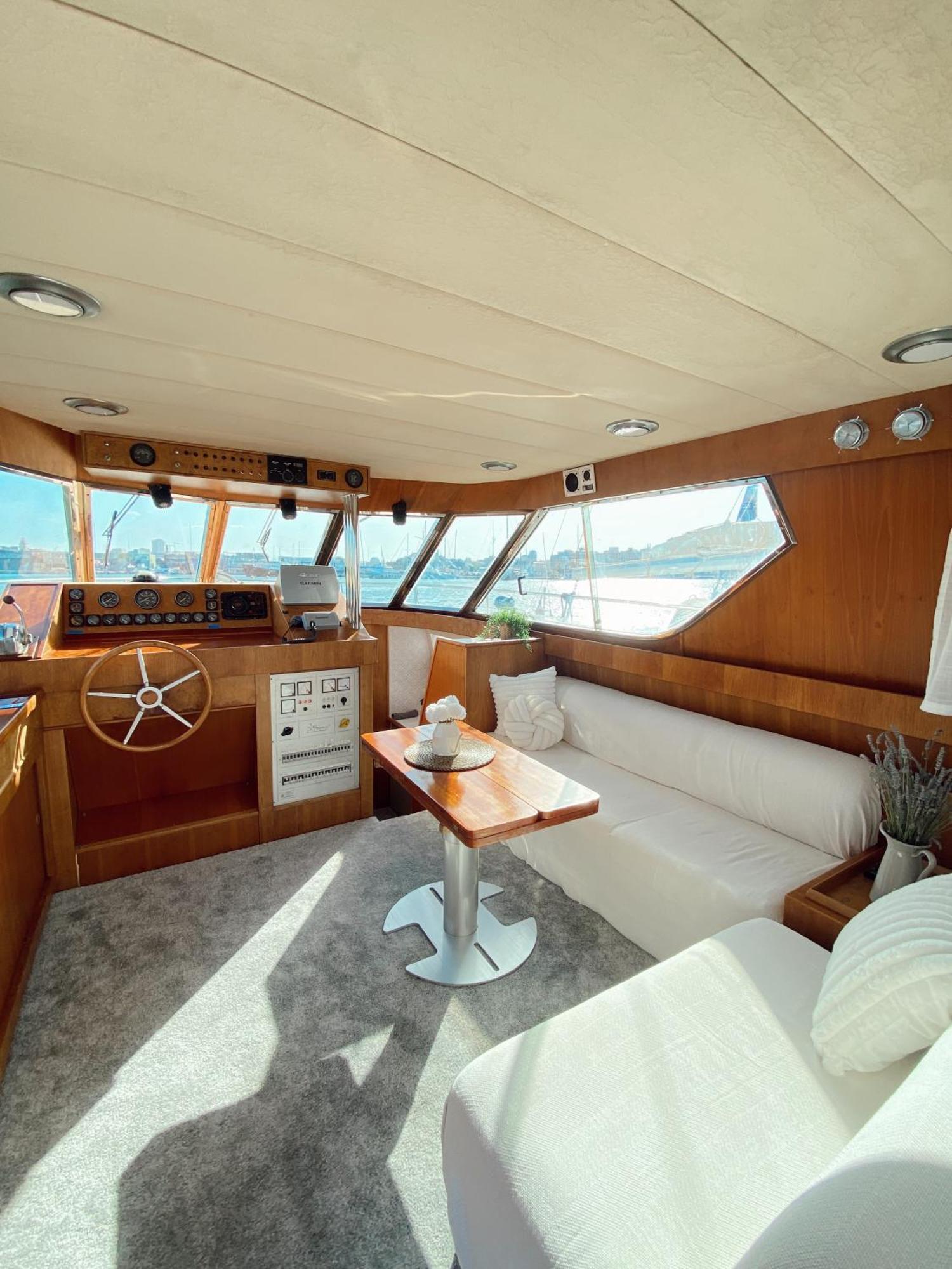 Hotel Malmo'S Yacht Valenza Esterno foto